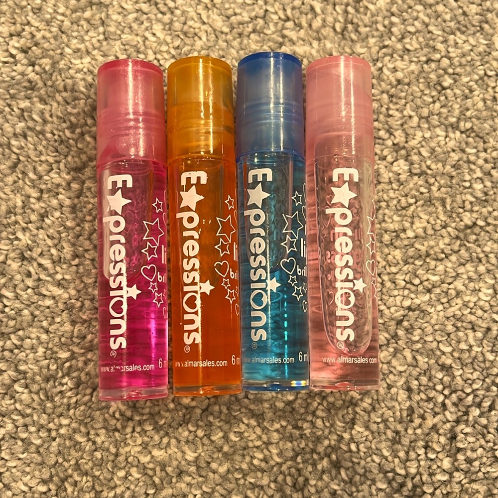 expressions roll on lipgloss